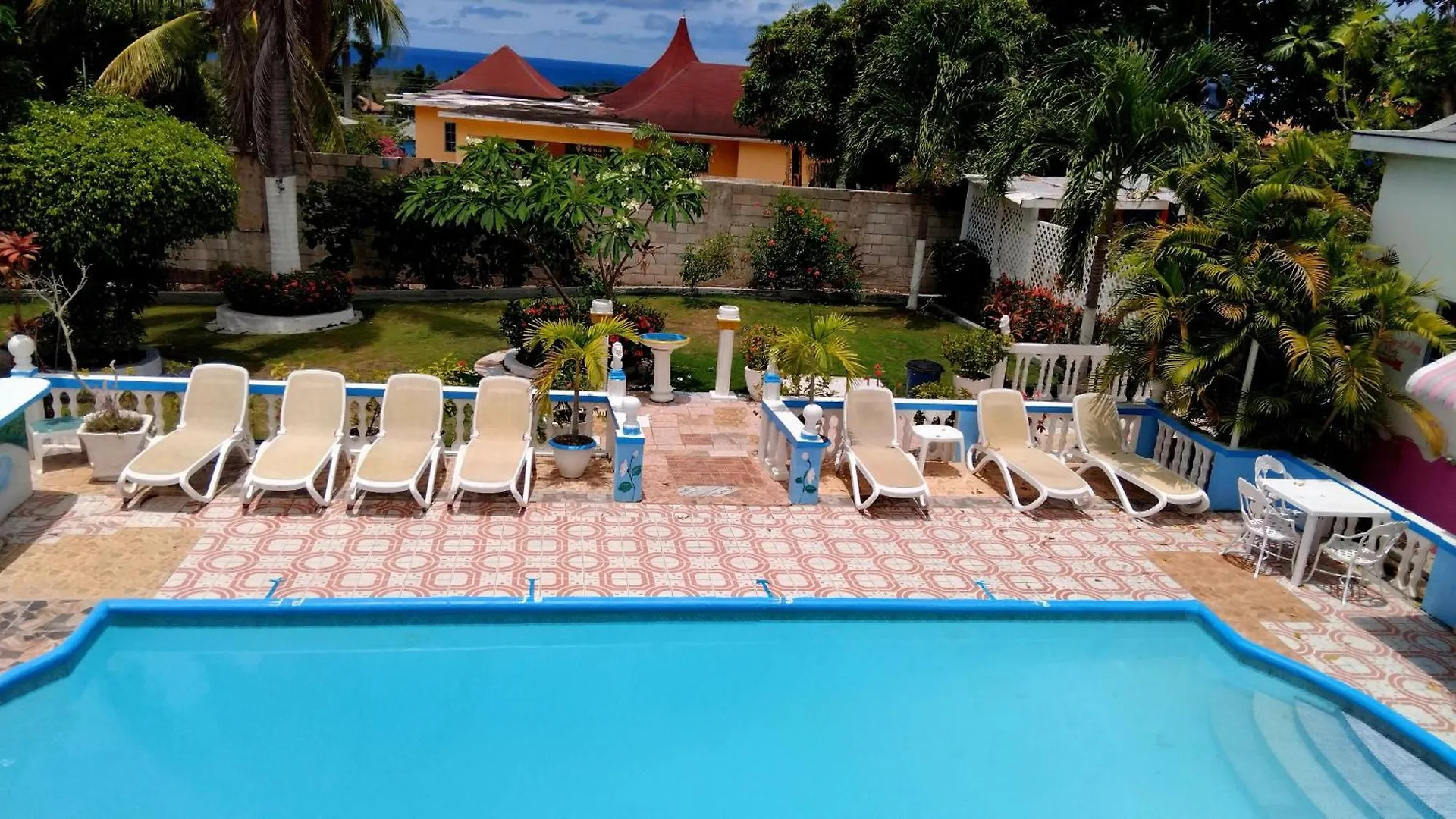 237 Bratton Avenue Hotel Montego Bay