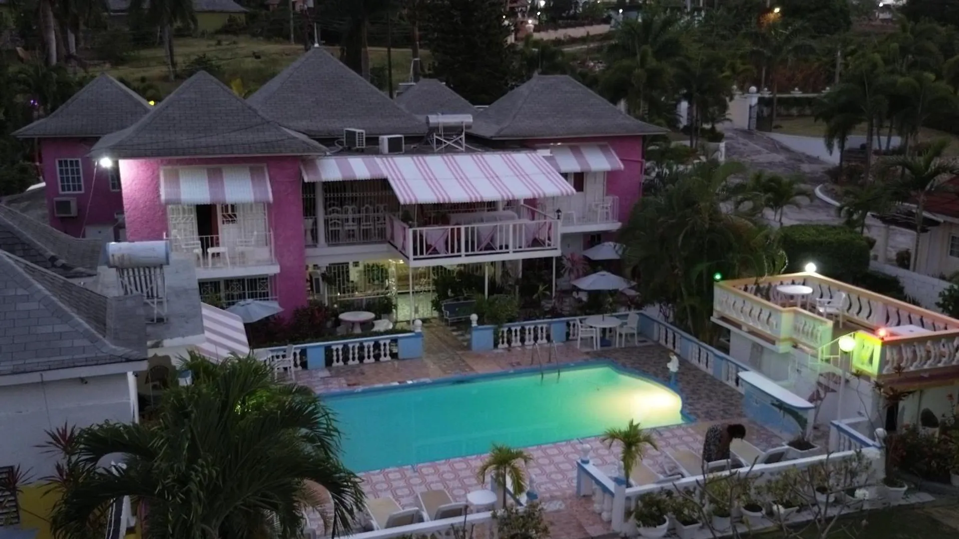 Guest house 237 Bratton Avenue Hotel Montego Bay Jamaica